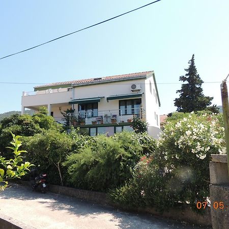 Apartments Suljic - Cash Only Property ستاري غراد المظهر الخارجي الصورة