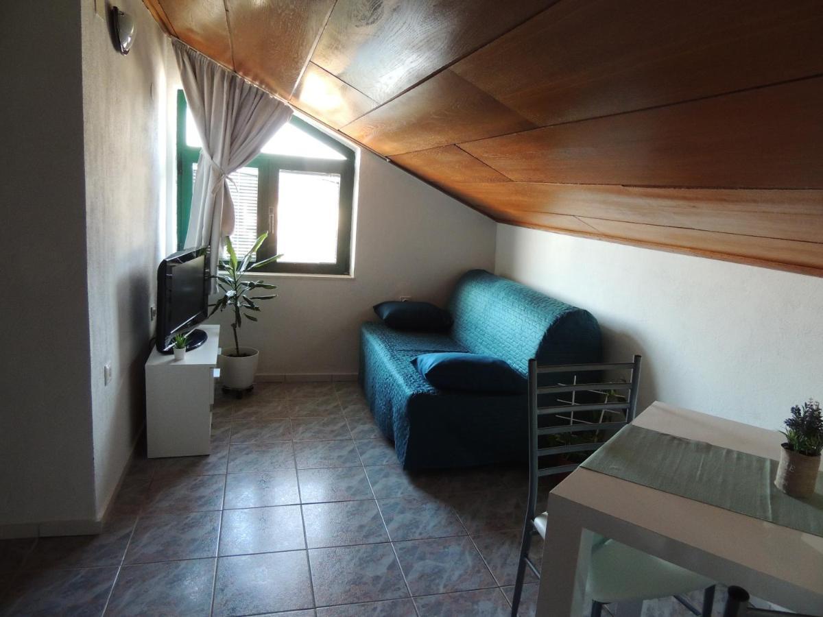 Apartments Suljic - Cash Only Property ستاري غراد المظهر الخارجي الصورة