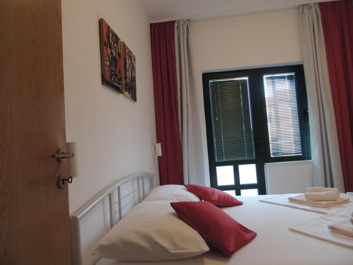 Apartments Suljic - Cash Only Property ستاري غراد المظهر الخارجي الصورة