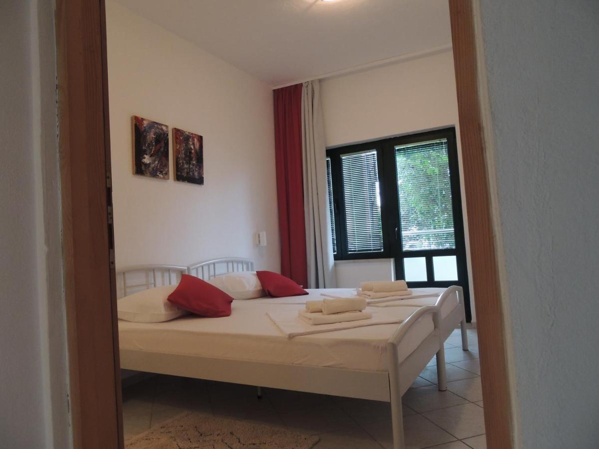 Apartments Suljic - Cash Only Property ستاري غراد المظهر الخارجي الصورة