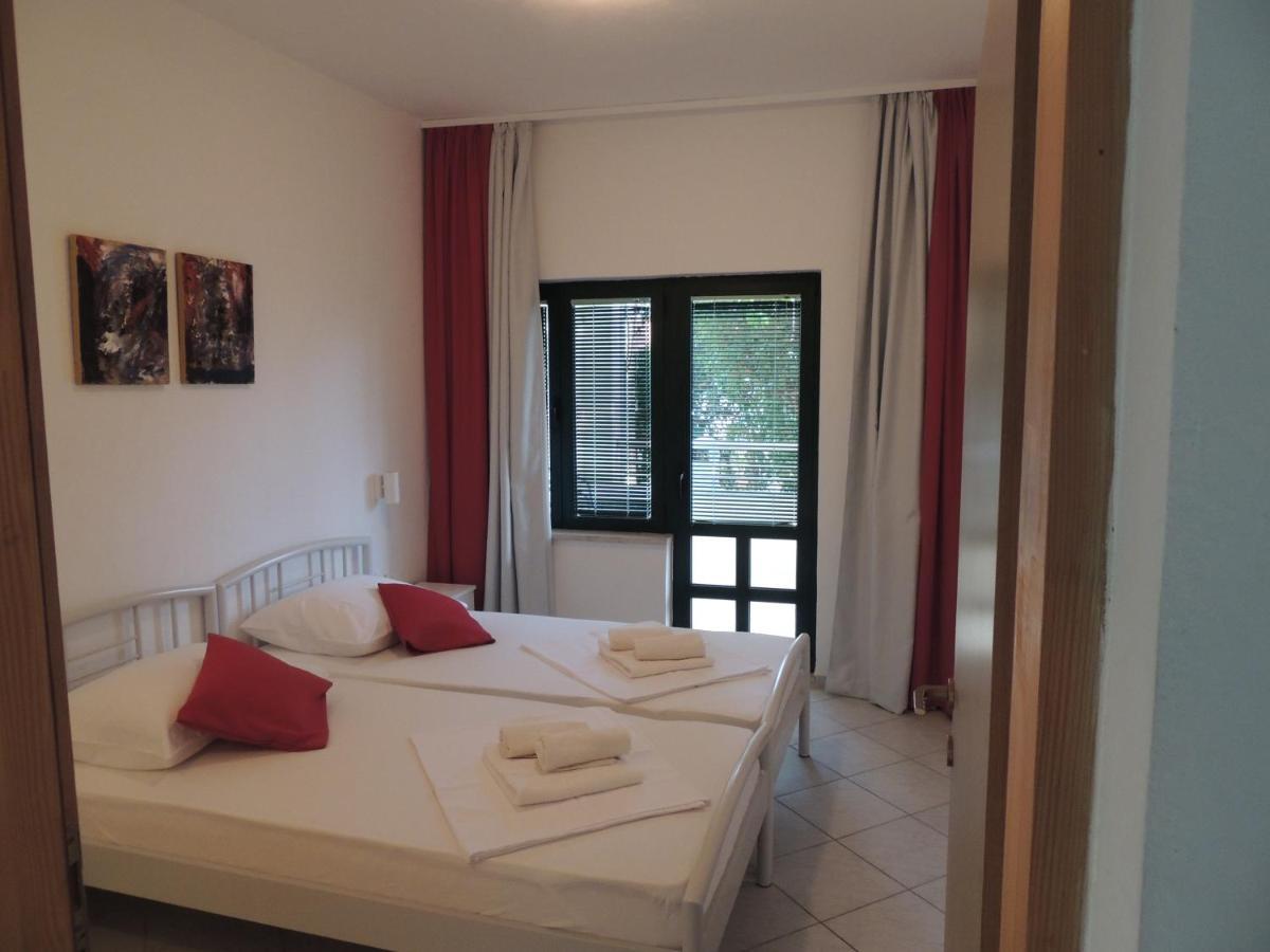 Apartments Suljic - Cash Only Property ستاري غراد المظهر الخارجي الصورة